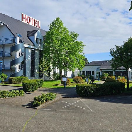 Hotel Restaurant La Tour Romaine - Haguenau - Strasbourg Nord Schweighouse-sur-Moder Экстерьер фото