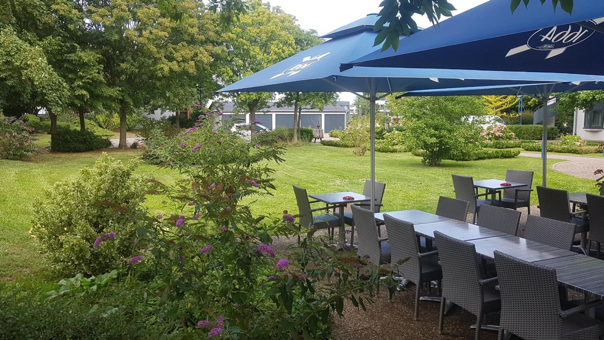 Hotel Restaurant La Tour Romaine - Haguenau - Strasbourg Nord Schweighouse-sur-Moder Экстерьер фото