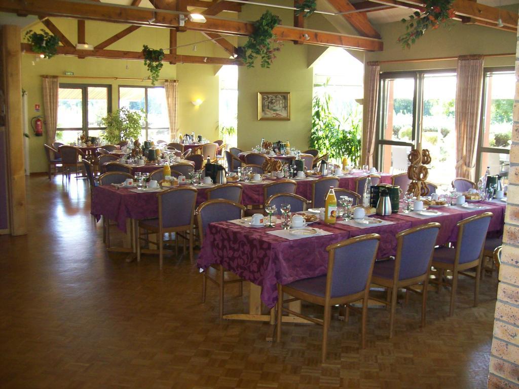 Hotel Restaurant La Tour Romaine - Haguenau - Strasbourg Nord Schweighouse-sur-Moder Экстерьер фото